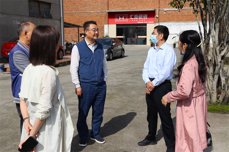 四川省供銷社黨組成員、機(jī)關(guān)黨委書記李先明帶隊(duì)開展節(jié)前安全生產(chǎn)督查工作